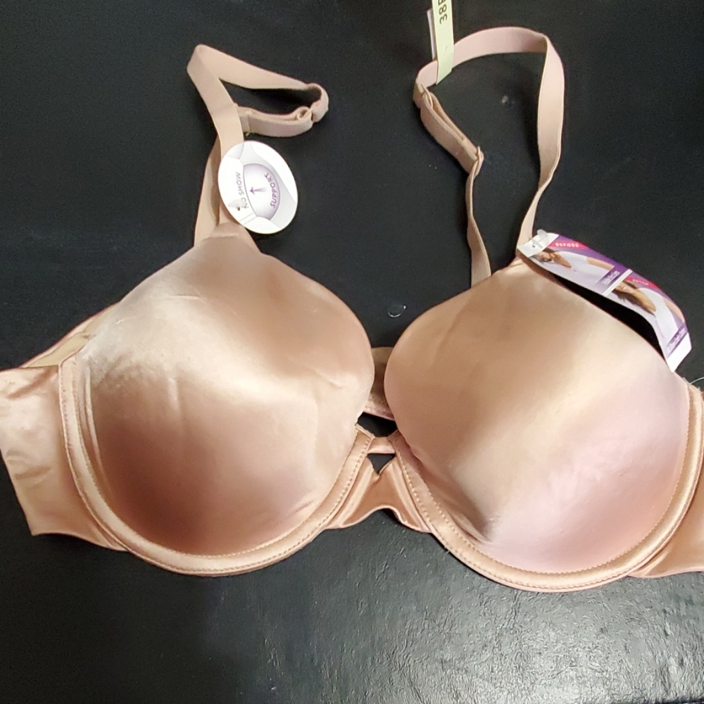 Brand new 38B Hanes bra